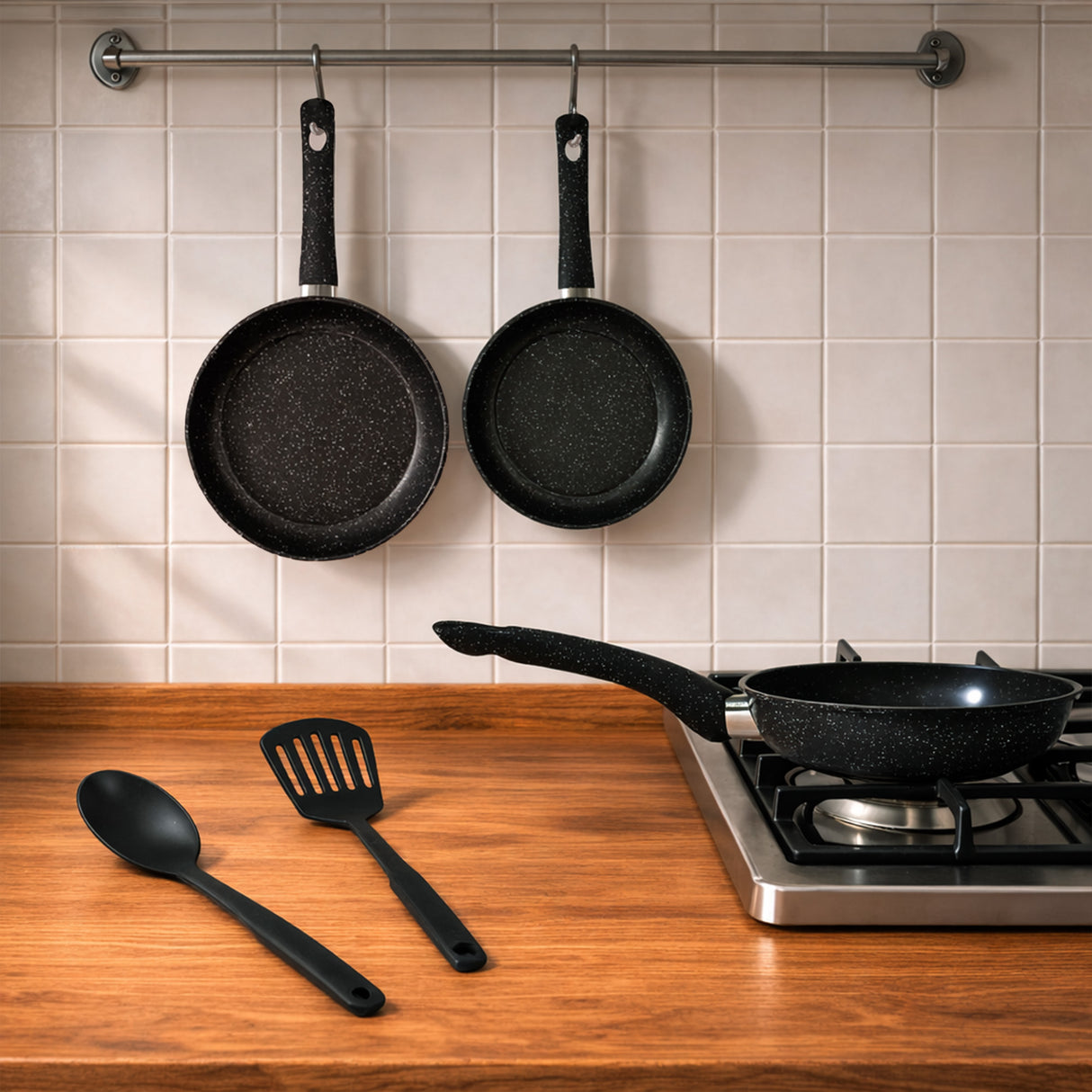 5pc Non Stick Cookware Frying Pans & Utensils Set