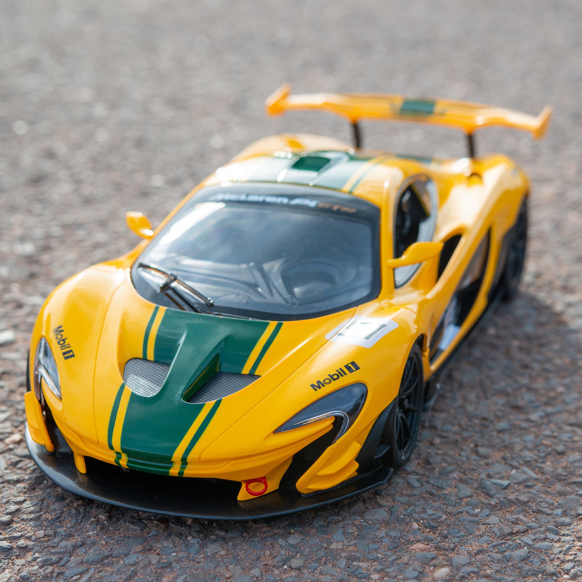 z*s様 McLaren P1 GTR 1/14 イエロー/グリーン Remote Control 1:14 McLaren P1 GTR – Planet Direct